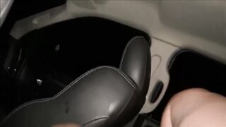 Fucking a mature blond squirter in my car