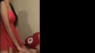 Moroccan girl gets fucked while her boyfriend is in jail