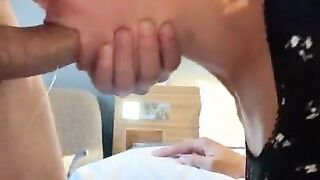 Married women sucking me in hotel