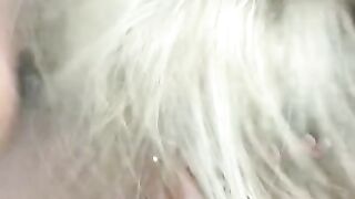 BLONDE SLUT DEEPTHROAT AND FACIAL