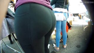 Candid Latina booty in spandex h90..