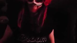 Masked Blowjob from Hot Girlfriend