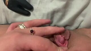 Curvy Girl Jerking my Clit and Cumming Hard