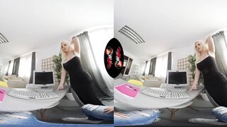 VRLatina - Curvy Blonde Latina Goddess Blonde Fesser Fucking