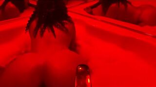 Giving you that RED LIGHT SPECIAL! WATCH IT RIPPLE????