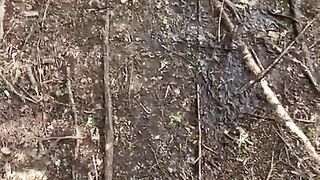 Going to pee in the woods and found a ass to fuck