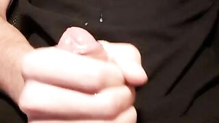 Morning masturbation ends with huge cumshot!