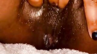 Juicy pussy cumming