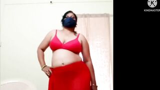 Desi Indian aunty nude video show