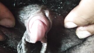 Playing with My hairy pussy before shaving it