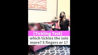 Which tickles the sole more? 5 fingers or 1?♡ #shorts