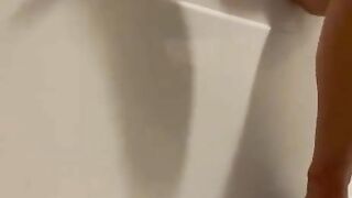 Rubbing my pussy and clit on my bathtub just to cum