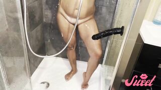 Jasmine sous la douche avec son nouveau jouet - Sweet Arabic Real Amateur