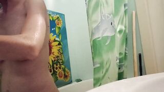 Bathing my hairy ass and hairy armpits