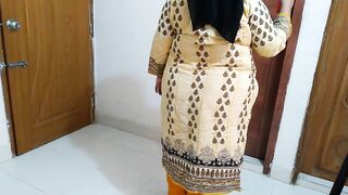 Priya Aunty Ko Jabardast Choda Dea padosi - Indian Desi MILF Aunty Fucked By Her Devar in Alone Room When Swiping House