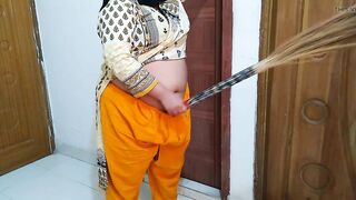 Priya Aunty Ko Jabardast Choda Dea padosi - Indian Desi MILF Aunty Fucked By Her Devar in Alone Room When Swiping House