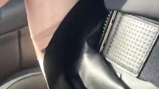 Under my leather mini skirt in car Lady Oups