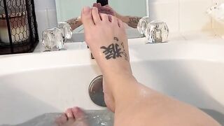 BBW stepmom MILF foot fetish dripping wet in bath wrinkled soles in the mirror