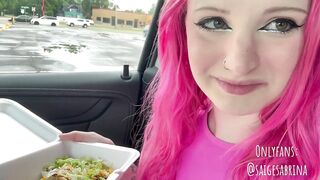 NEW PORNSTAR SAIGE SABRINA FUCKS HERSELF IN RESTAURANT BATHROOM