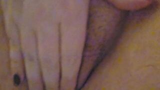 Quick rub and fingerfuck before using dildo