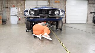 Girl with Wet Camel Toe looks under a Car